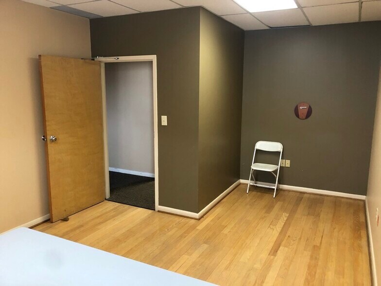 More Photos Of 2335 Union Rd, Cheektowaga Distribution For Sale