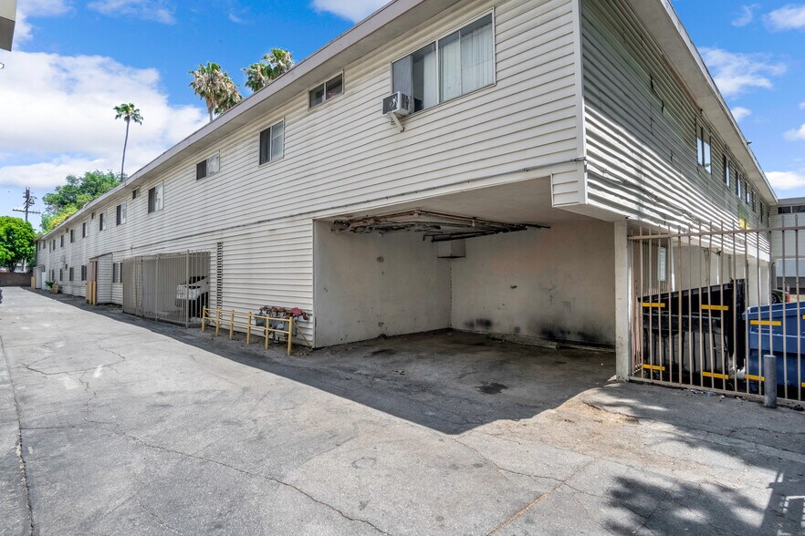 More Photos Of 20234 Roscoe Blvd, Los Angeles Apartments For Sale