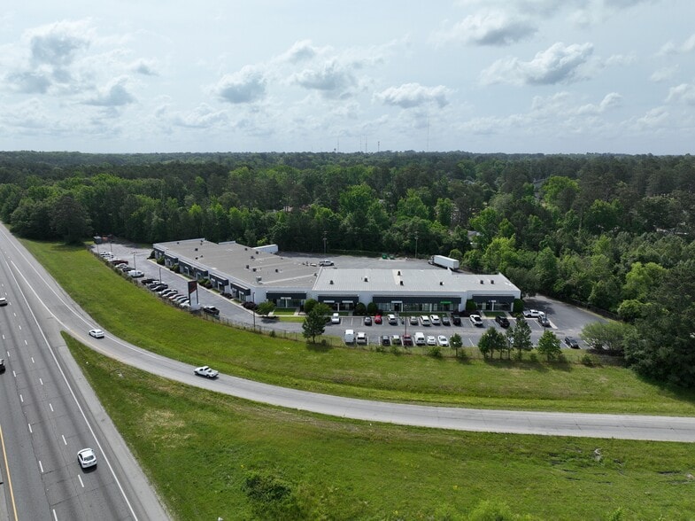 More Photos Of 6904 N Main St, Columbia Light Manufacturing For Lease