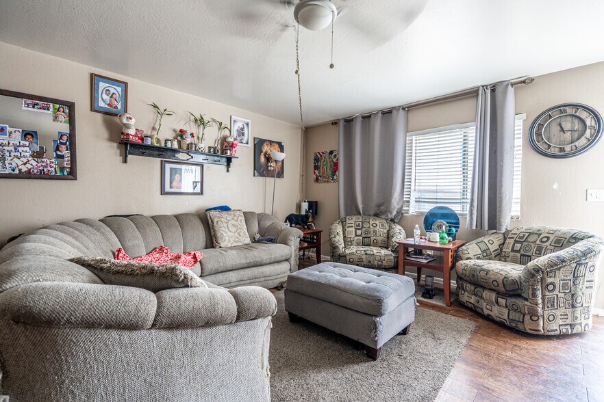 More Photos Of 8108 N 33rd Dr, Phoenix Multifamily For Sale