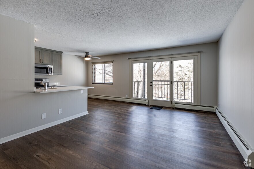 More Photos Of 2050 7th Ave E, North Saint Paul Apartments For Sale