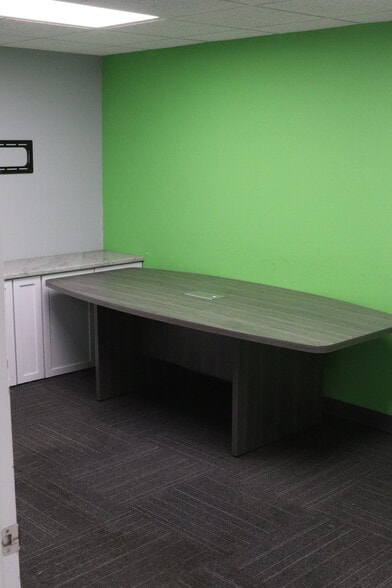 More Photos Of 4583 American Road rd, Rockford Flex For Lease