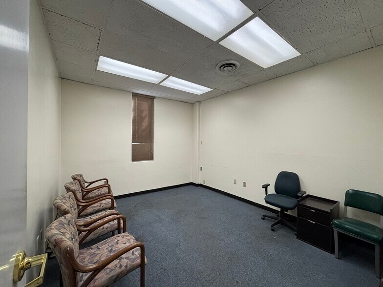 More Photos Of 625-725 San Aleso Ave, Sunnyvale Light Distribution For Lease