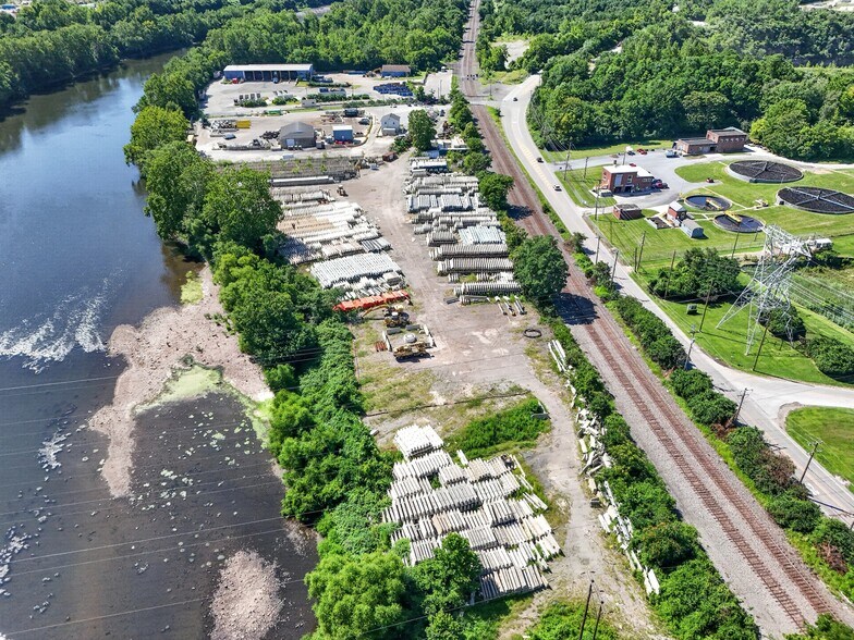 More Photos Of 358 River Rd, Bridgeport Land For Lease