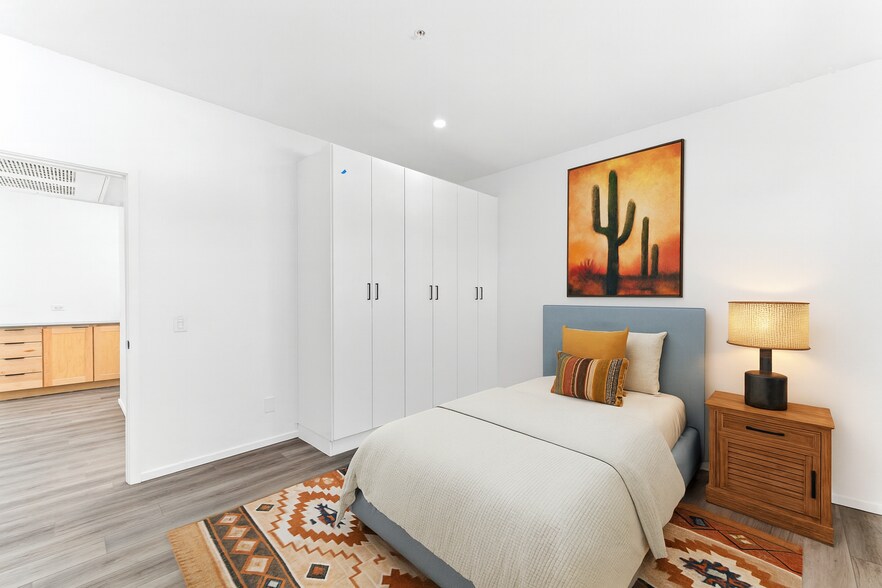 More Photos Of 21 Lalo Way, Tucson Multifamily For Sale