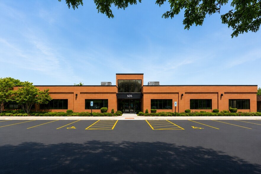 More Photos Of 505 E Golf Rd, Arlington Heights Office For Lease