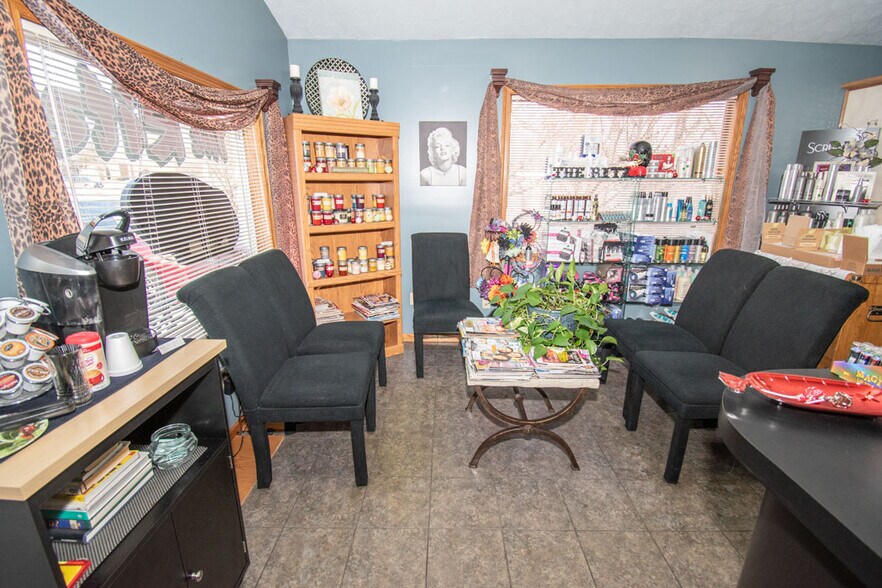 More Photos Of 3861 Main St, Mineral Ridge Office For Sale