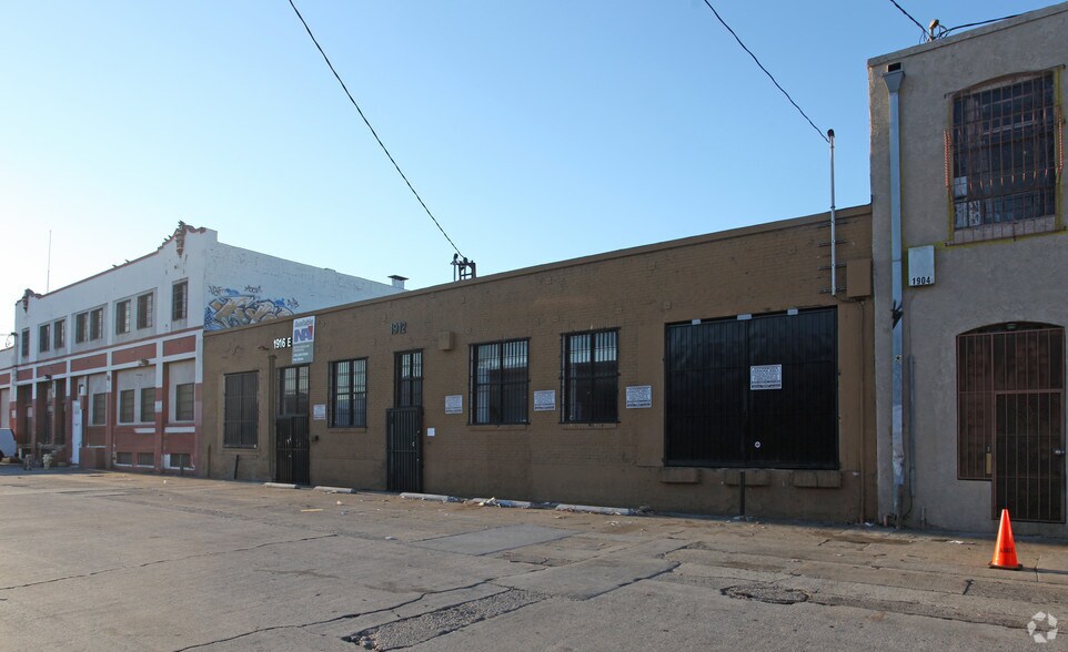 More Photos Of 1912-1916 E 7th Pl, Los Angeles Warehouse For Lease