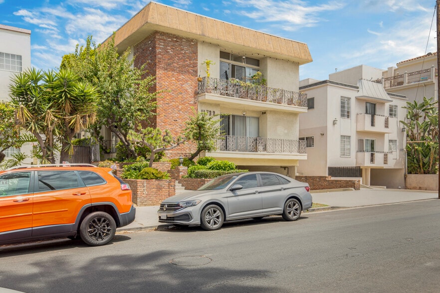 More Photos Of 11733 Mayfield Ave, Los Angeles Apartments For Sale