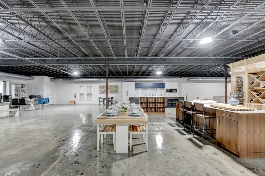 More Photos Of 4784 Cantrell Rd, Flowery Branch Warehouse For Sale