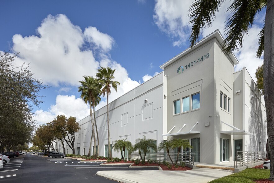 More Photos Of 1401-1419 NW 84th Ave, Miami Warehouse For Lease