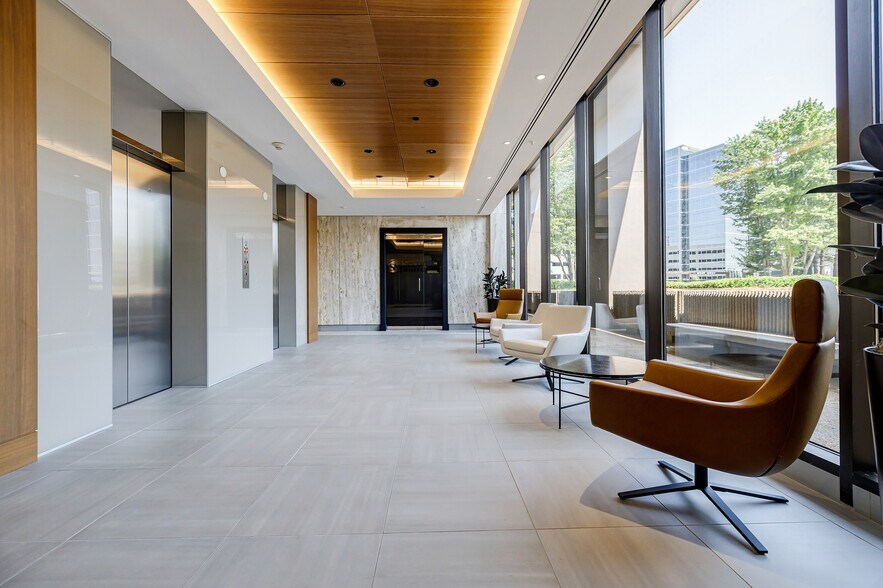 More Photos Of 900 Circle 75 Pky SE, Atlanta Office For Lease