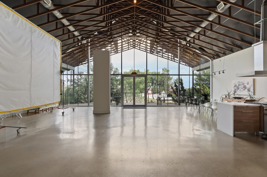 More Photos Of 1007 Folsom St, Dallas Loft Creative Space For Sale