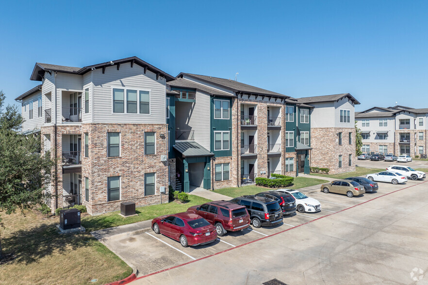 Primary Photo Of 5751 Greenhouse Rd, Katy Apartments For Lease