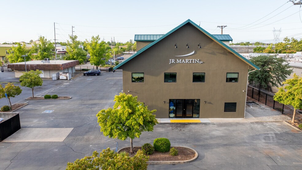 More Photos Of 1155 Del Monte St, Redding Office For Lease