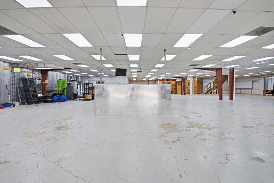 More Photos Of 5450 Highway 90 W, Mobile General Retail For Sale
