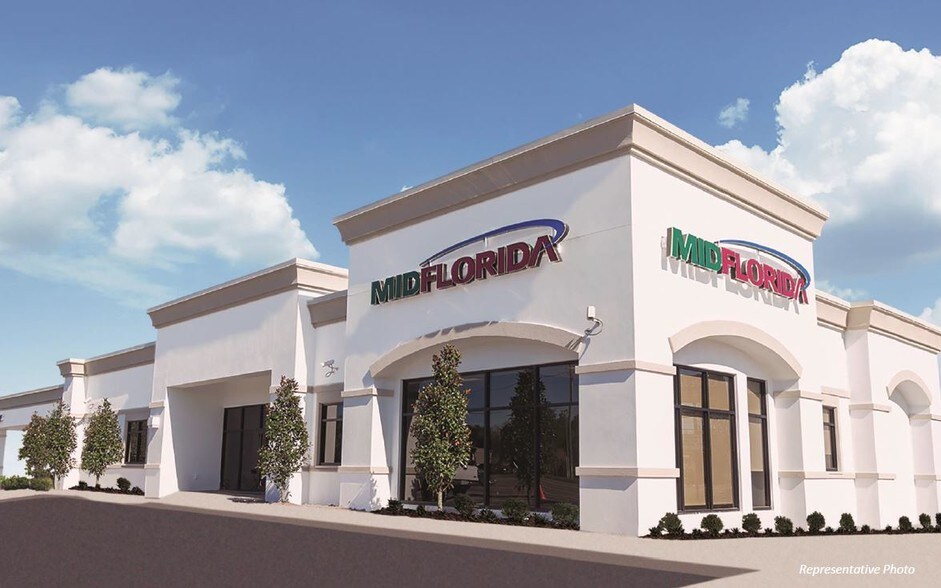 More Photos Of 450 S Orlando Ave, Maitland Bank For Lease