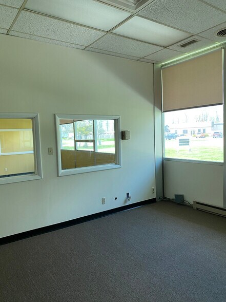 More Photos Of 550 Fillmore Ave, Tonawanda Light Distribution For Lease