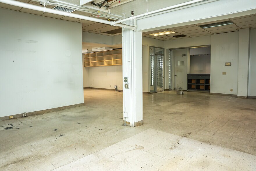 More Photos Of 475 4th St, San Francisco Service For Lease