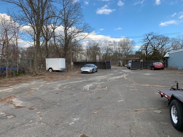 More Photos Of Railroad Avenue, Center Moriches Land For Lease