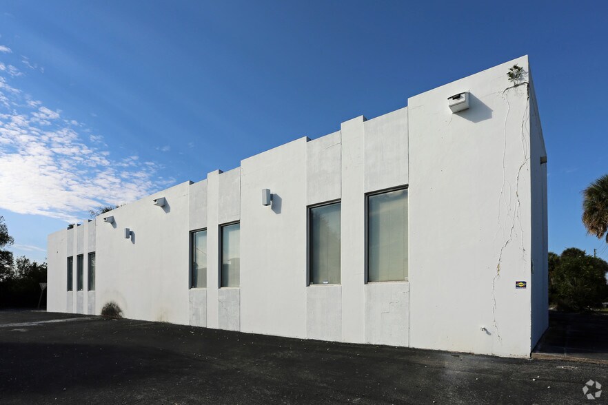 More Photos Of 3501 Orange Ave, Fort Pierce Office For Sale