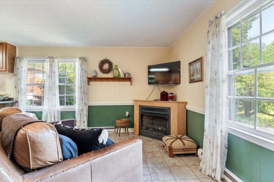 More Photos Of 252 David Bruce Ave, Charlotte Court House Hospitality For Sale