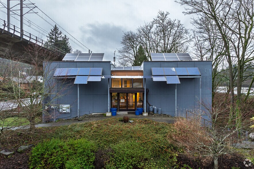 More Photos Of 15200 52nd Ave S, Tukwila Office For Lease