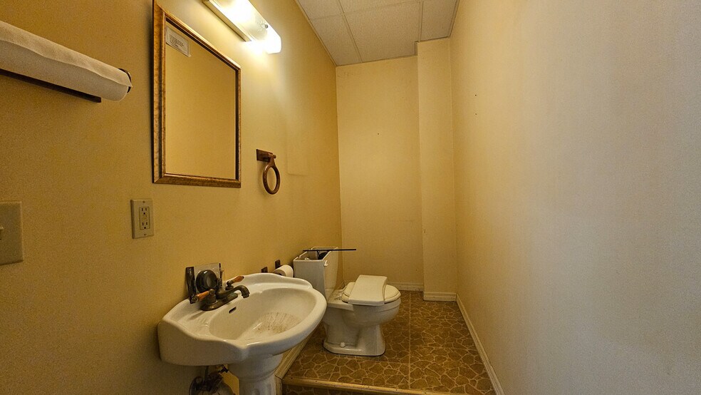 More Photos Of 5987 Highway 441, Wiley Storefront Retail Office For Sale