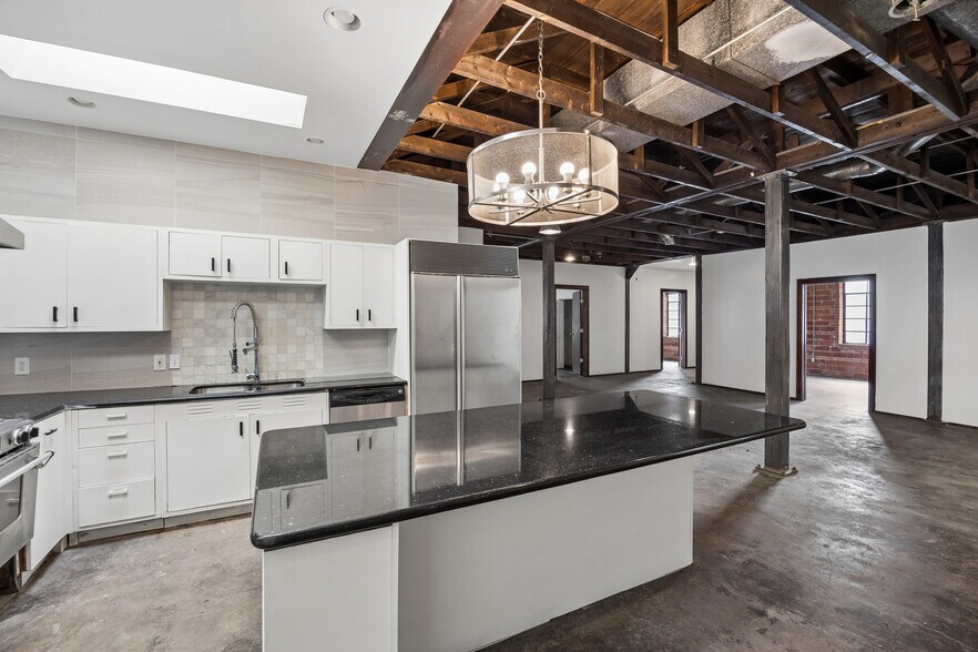 More Photos Of 2602 Kings Rd, Dallas Religious Facility For Sale