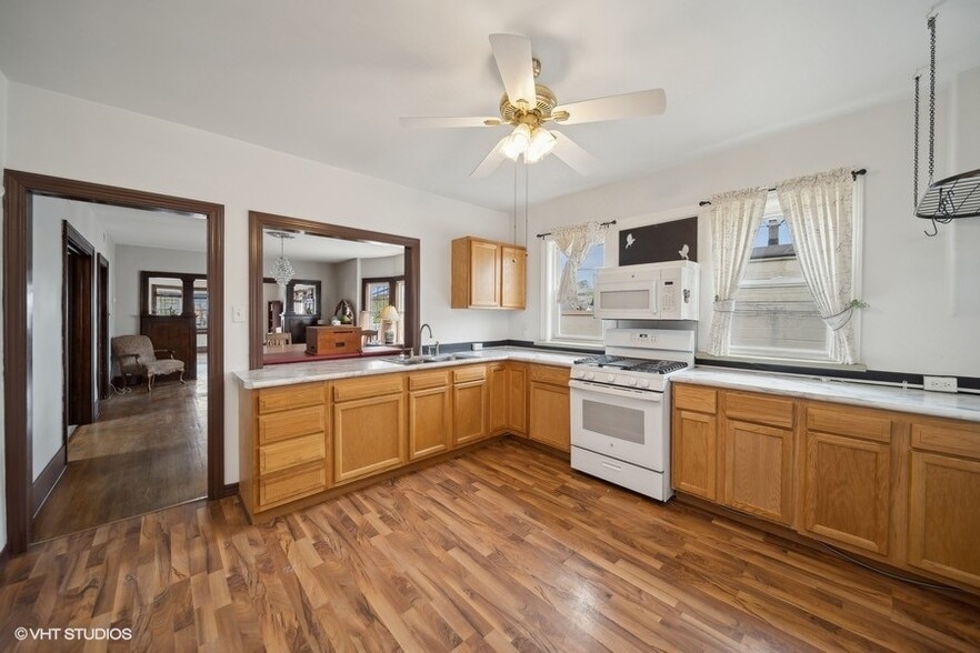 More Photos Of 1407 Franklin St, Michigan City Restaurant For Sale