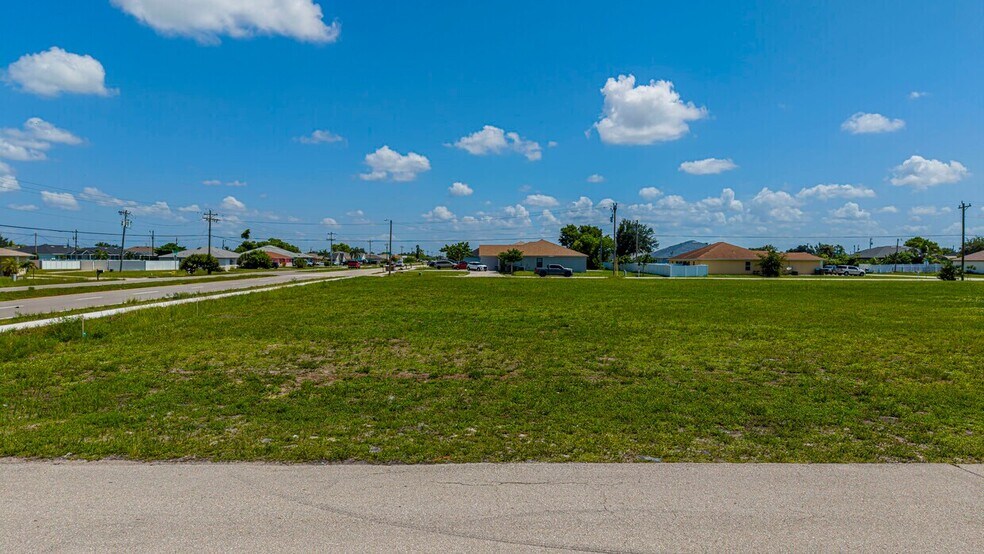 More Photos Of 801 NE 8th Ter, Cape Coral Land For Sale