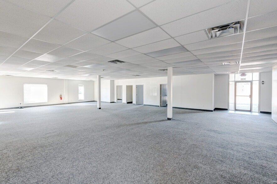 More Photos Of 1010 Citizens Pky, Morrow Unknown For Lease