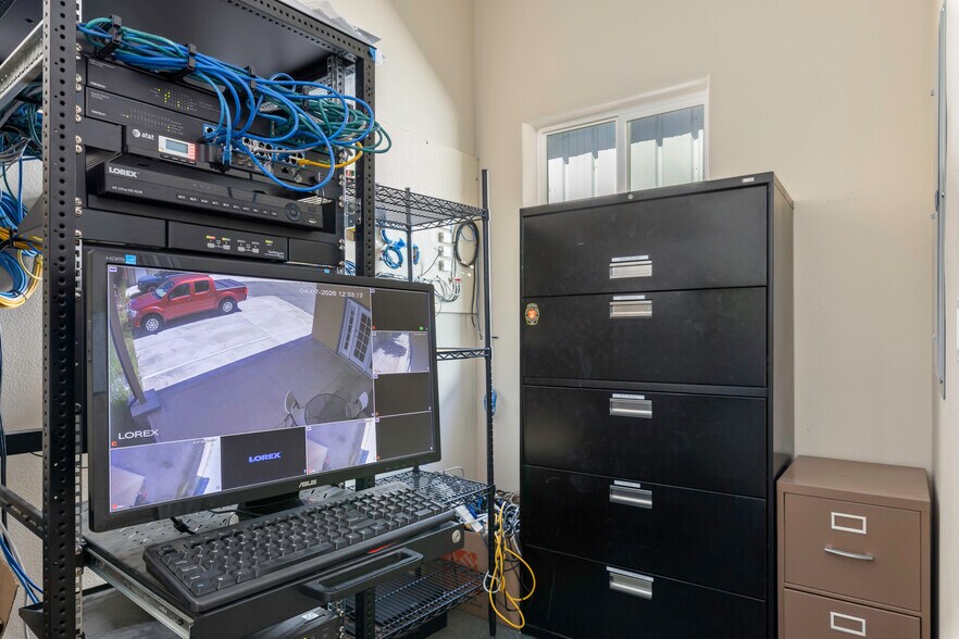 More Photos Of 2480 S Main St, Lakeport Office For Sale