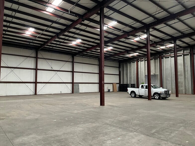 More Photos Of 450 E 2200 S, Salt Lake City Warehouse For Lease