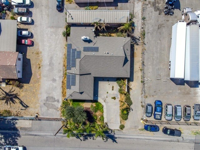 More Photos Of 10566 Calabash Ave, Fontana Light Distribution For Sale