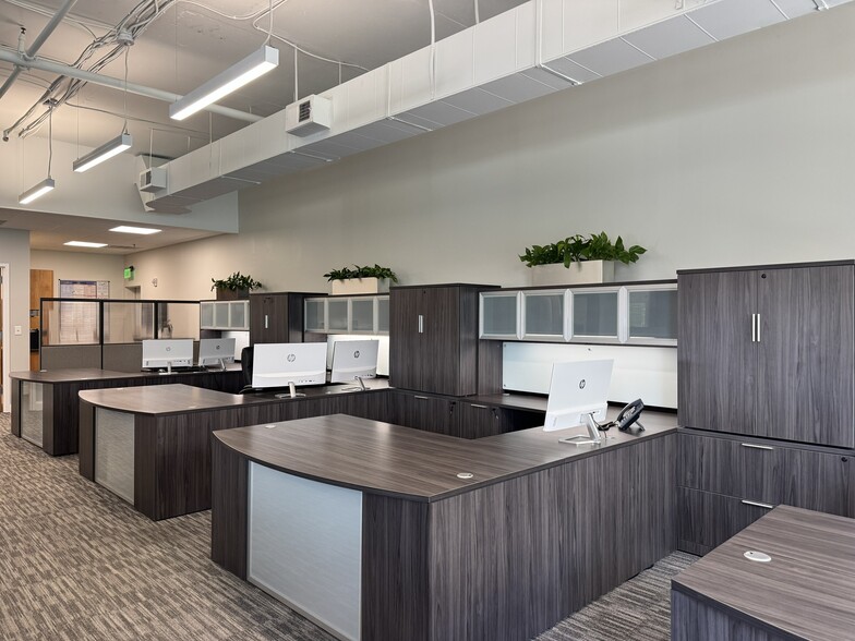 More Photos Of 100 W Washington St, Greenville Office For Lease
