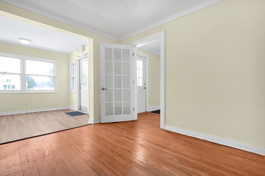 More Photos Of 1805 Columbus Rd, Granville Daycare Center For Sale