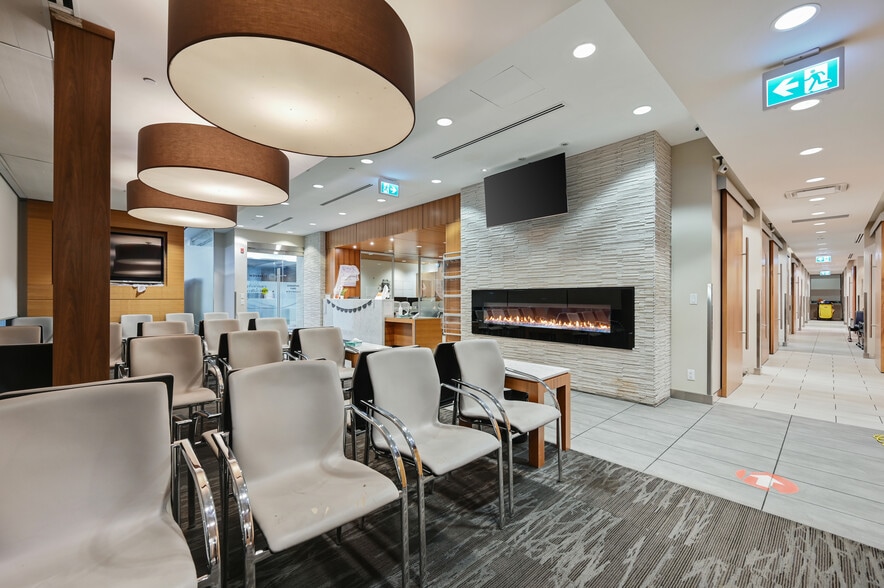 More Photos Of 5340 1st St SW, Calgary Medical For Lease