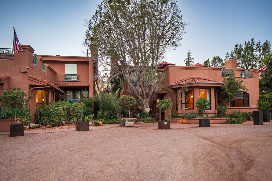 More Photos Of 55 Hozoni Dr, Sedona Hotel For Sale