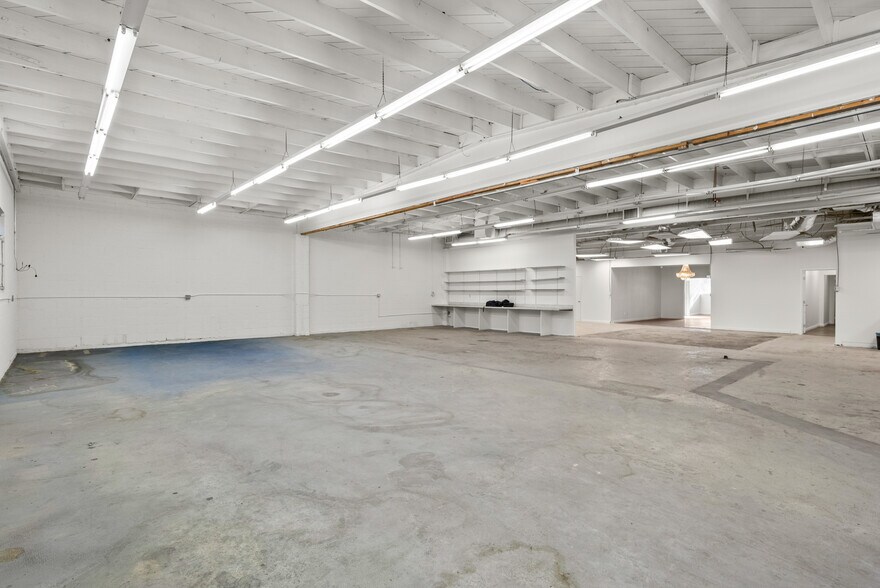 More Photos Of 7225 Fulton Ave, North Hollywood Warehouse For Sale