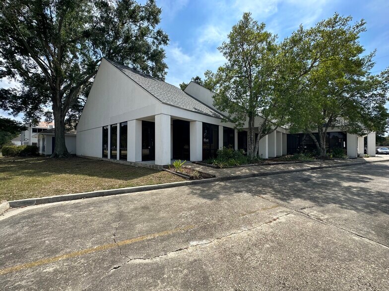 Primary Photo Of 7414 Picardy Ave, Baton Rouge Medical For Sale