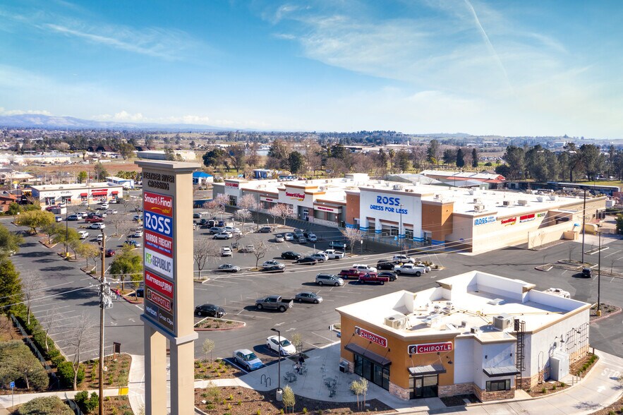 More Photos Of 375 Oro Dam Blvd E, Oroville Freestanding For Sale