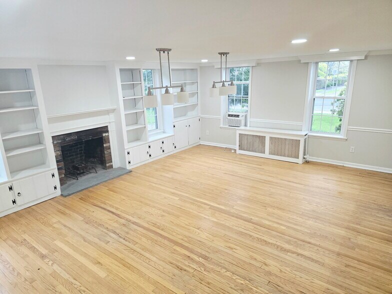 More Photos Of 205 Delaware Ave, Delmar Loft Creative Space For Lease