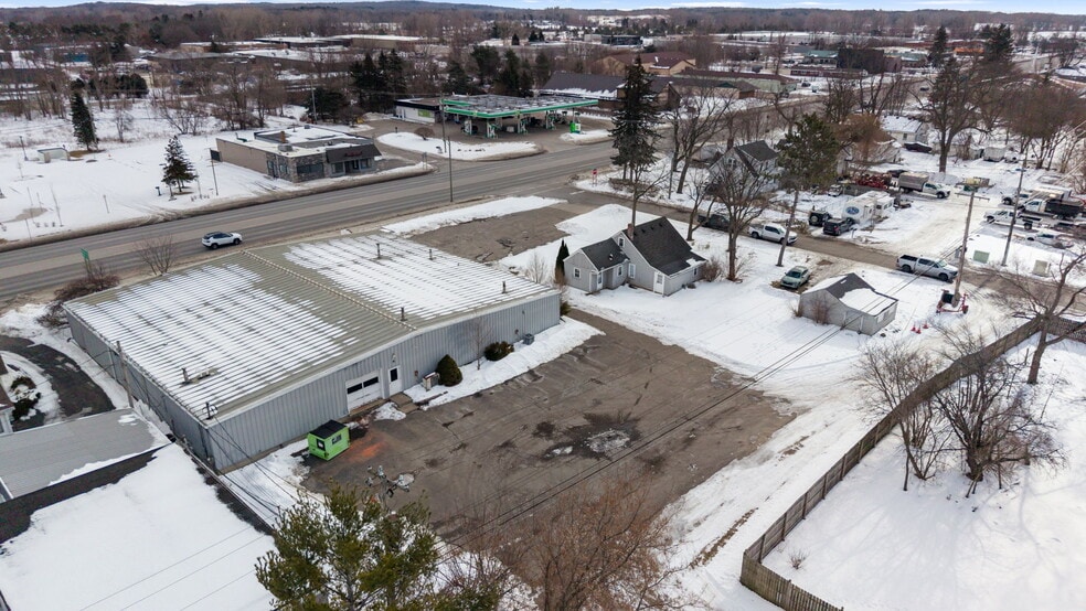 More Photos Of 690 S Lapeer Rd, Oxford Warehouse For Sale