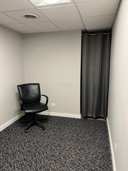 More Photos Of 15426 70th Ct, Orland Park Light Distribution For Sale