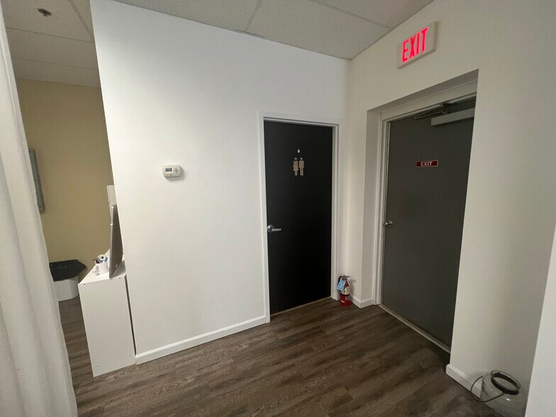 More Photos Of 197 Wall St, West Long Branch Storefront For Lease