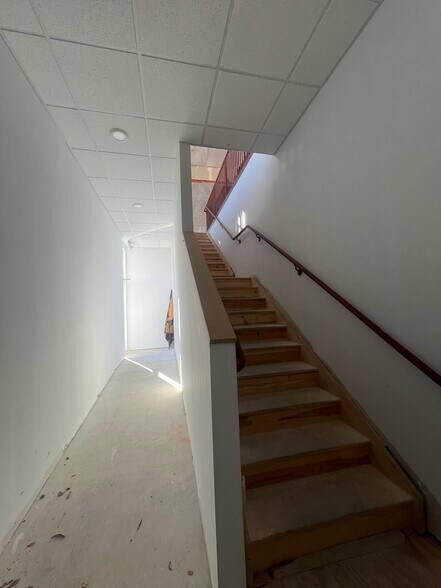 More Photos Of 2030 Aliceanna St, Baltimore General Retail For Lease
