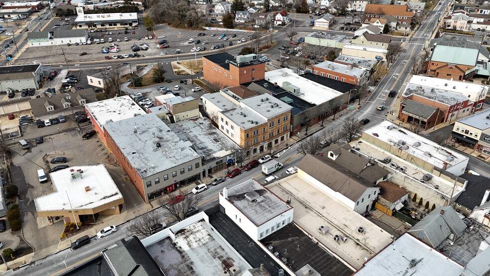 More Photos Of 24 Main St, Toms River Bank For Lease