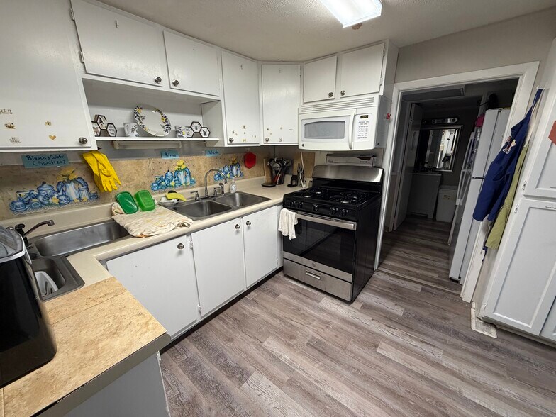 More Photos Of 4168 S Main St, Acworth Daycare Center For Sale
