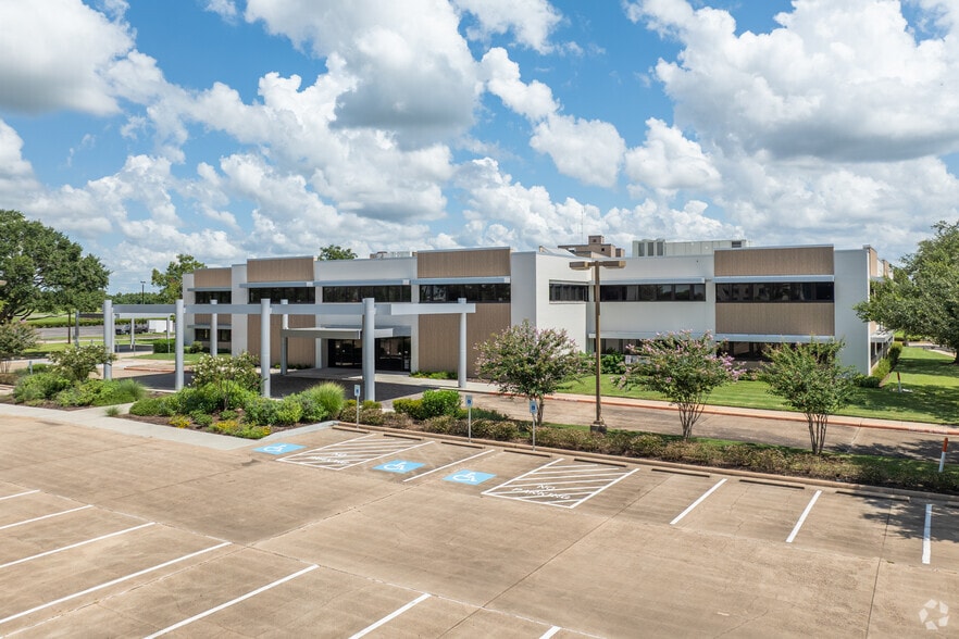 Primary Photo Of 2100 Regional Medical Dr, Wharton Healthcare For Lease